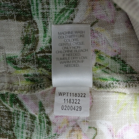 J.Jill 100% Tropical  Linen Floral Capris. Size M Petite - Picture 9 of 10